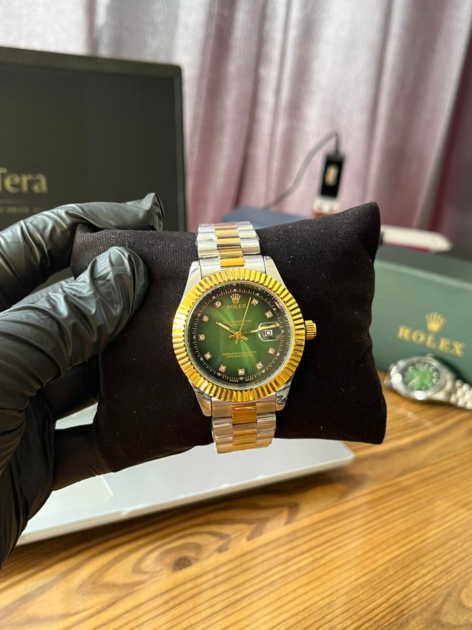 Gold Royal Watch – Green Dial