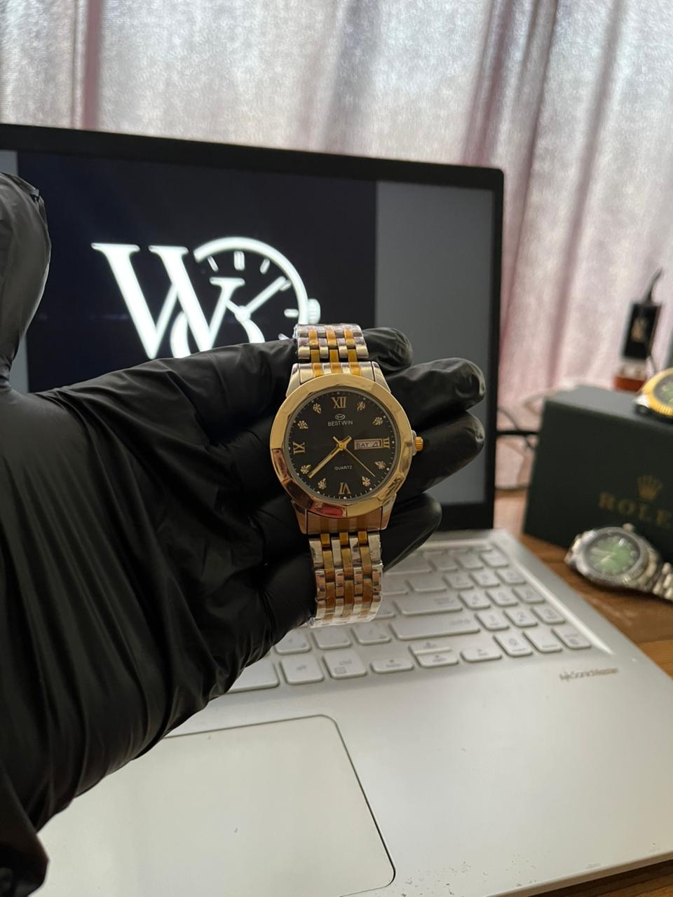 Gold Classic Watch – Black Dial
